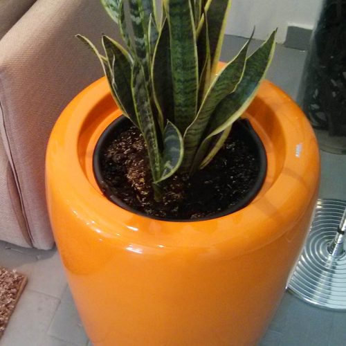 ASTRAC M. Urban plant pot. Garden plant pot.